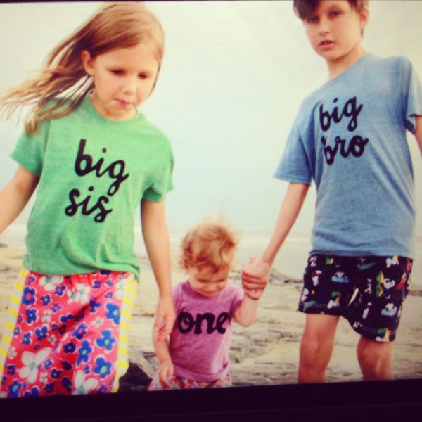 Big sis newborn baby photography big bro or big sis sibling shirts for birth announcement hospital outfit with newborn Colors- red, blue, grey, mint, purple- boys girl kids shirt